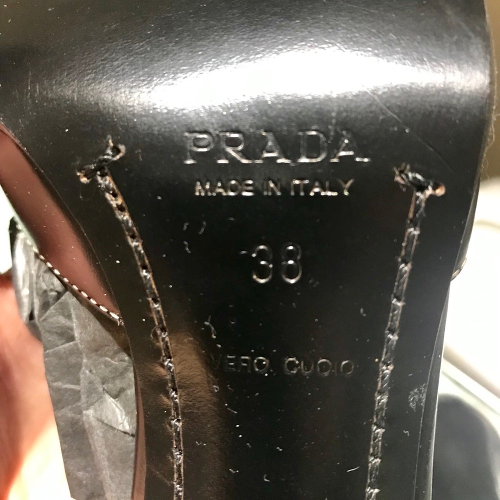 Prada, Authentic - Picture 6 of 6